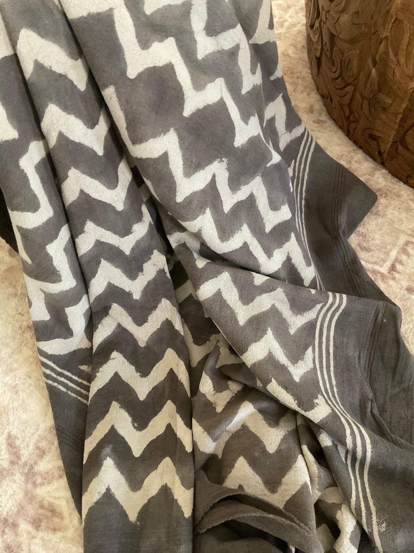 MUD PRINT THROW