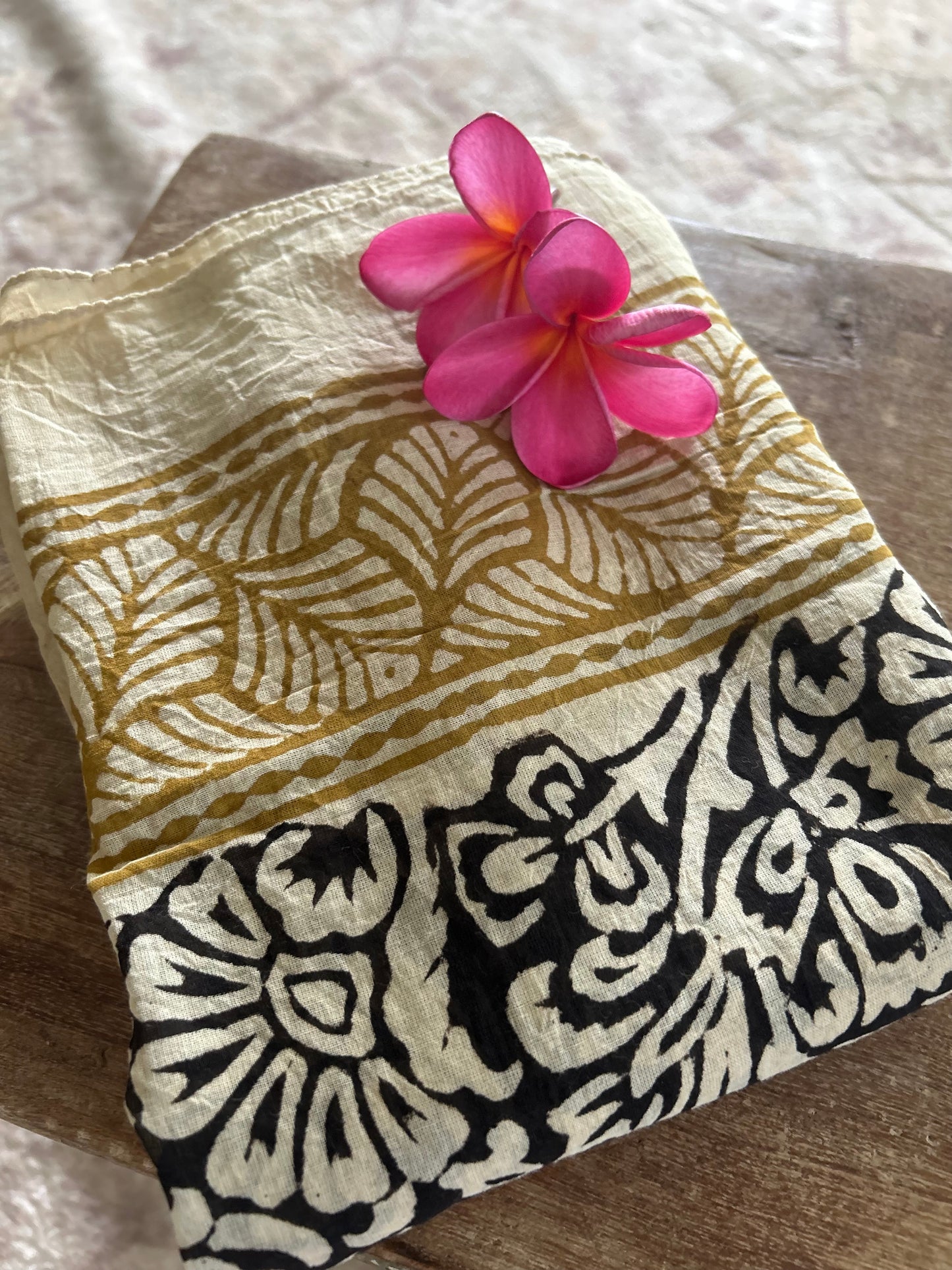 SARONG