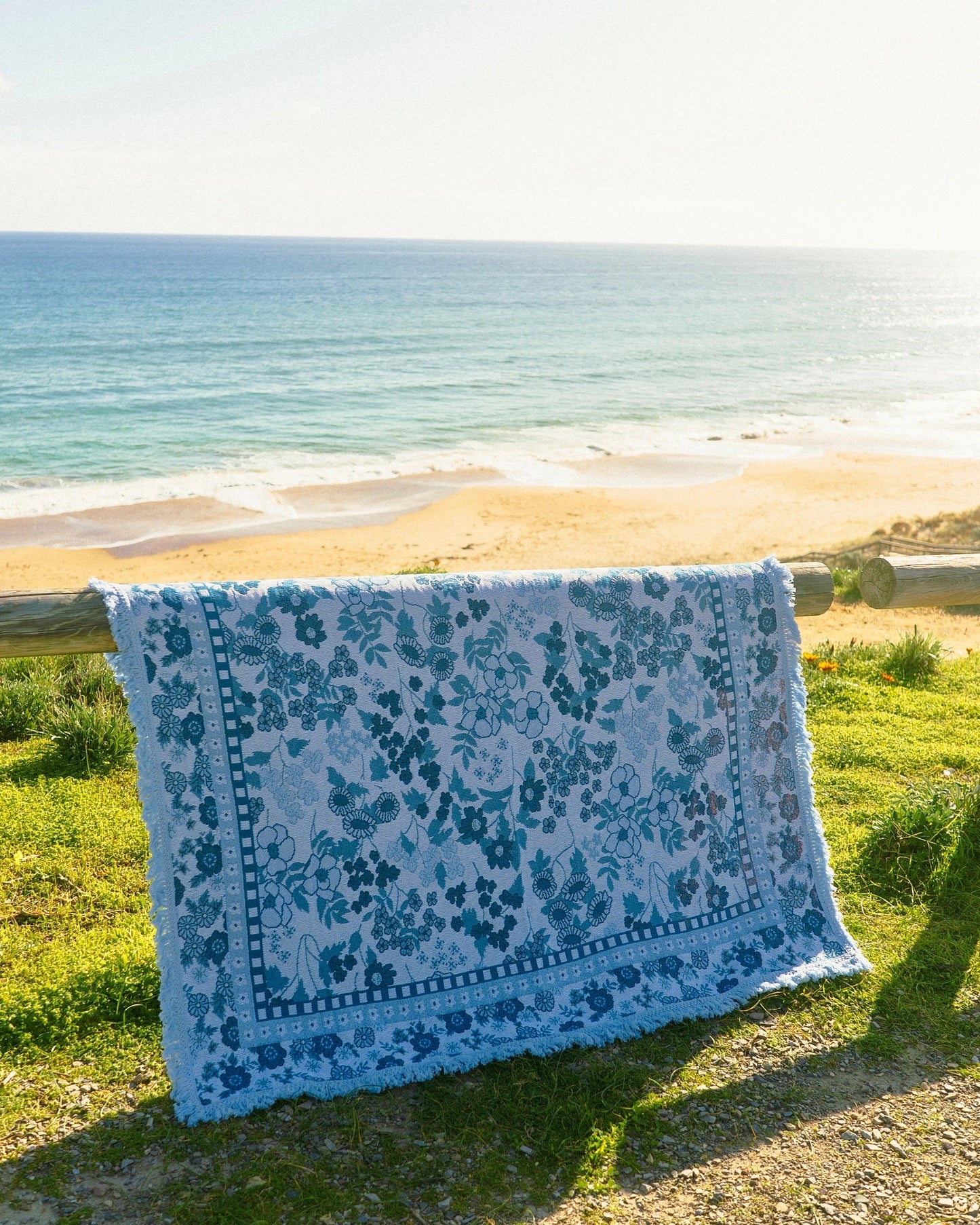 OCEAN PICNIC RUG