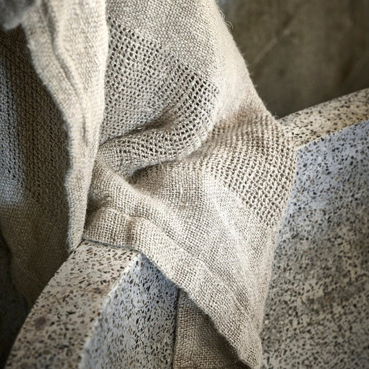 MAYLA HANDWOVEN LINEN BATH TOWEL